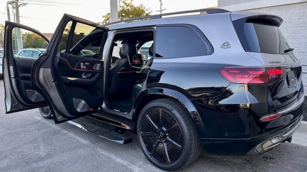 Exterior Design – A Blend of Power and Prestige