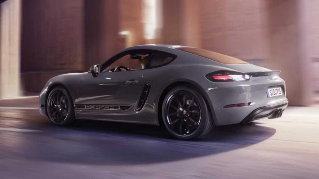 Powerful Engine Options & Transmission for Thrilling Performance