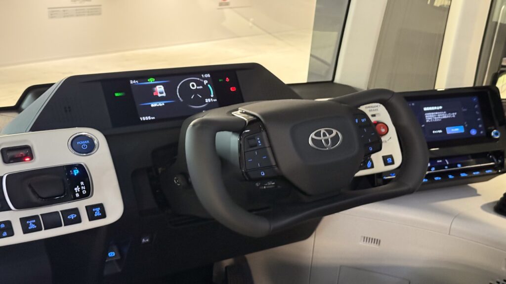 e-Palette Dimensions and Passenger-Friendly Design